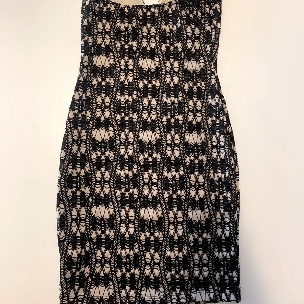 Fake sheer lace mini dress - Picture 5 of 6